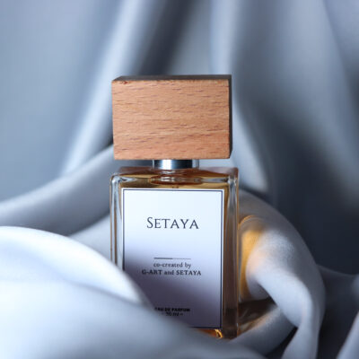 عطر زنانه ستایا (Setaya) از برند G-ART Collection با بسته بندی 30 میلی.